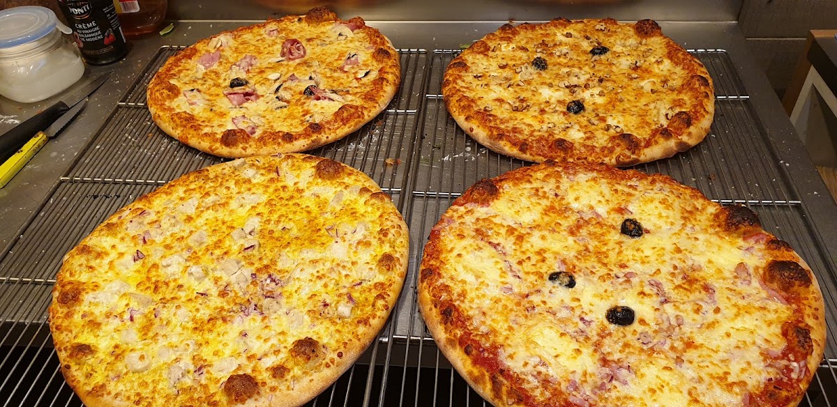 pizza'xav Belley Photo 9