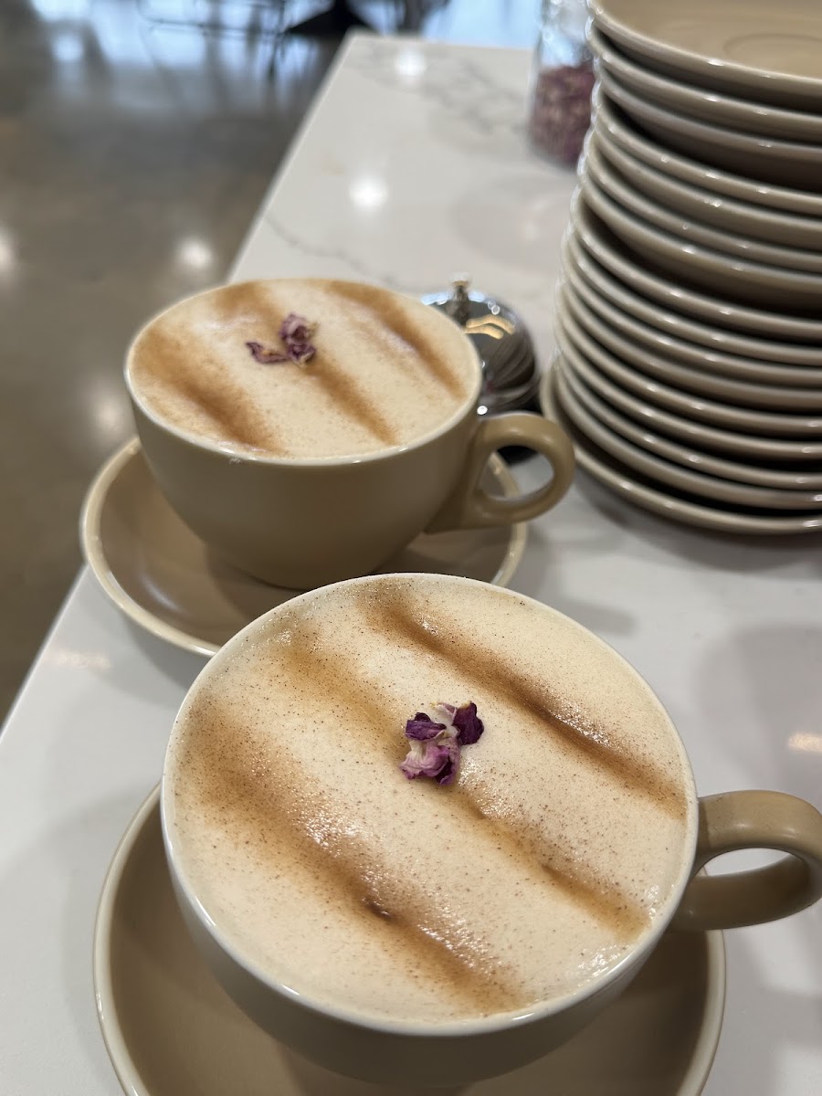 Le Bon Coffee House & Bar Photo 9