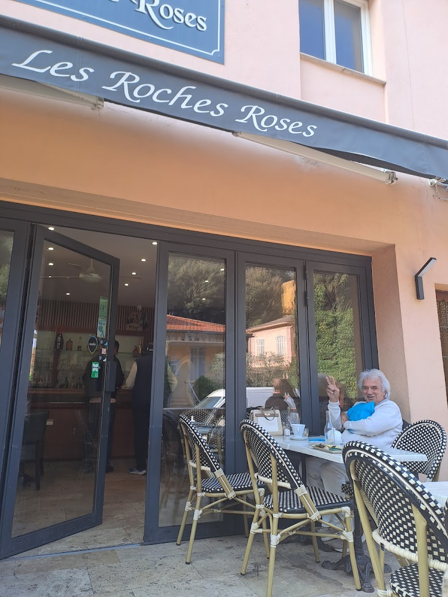 Les Roches Roses