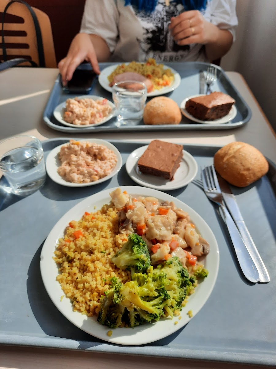 University Dining Kergoat Photo 5