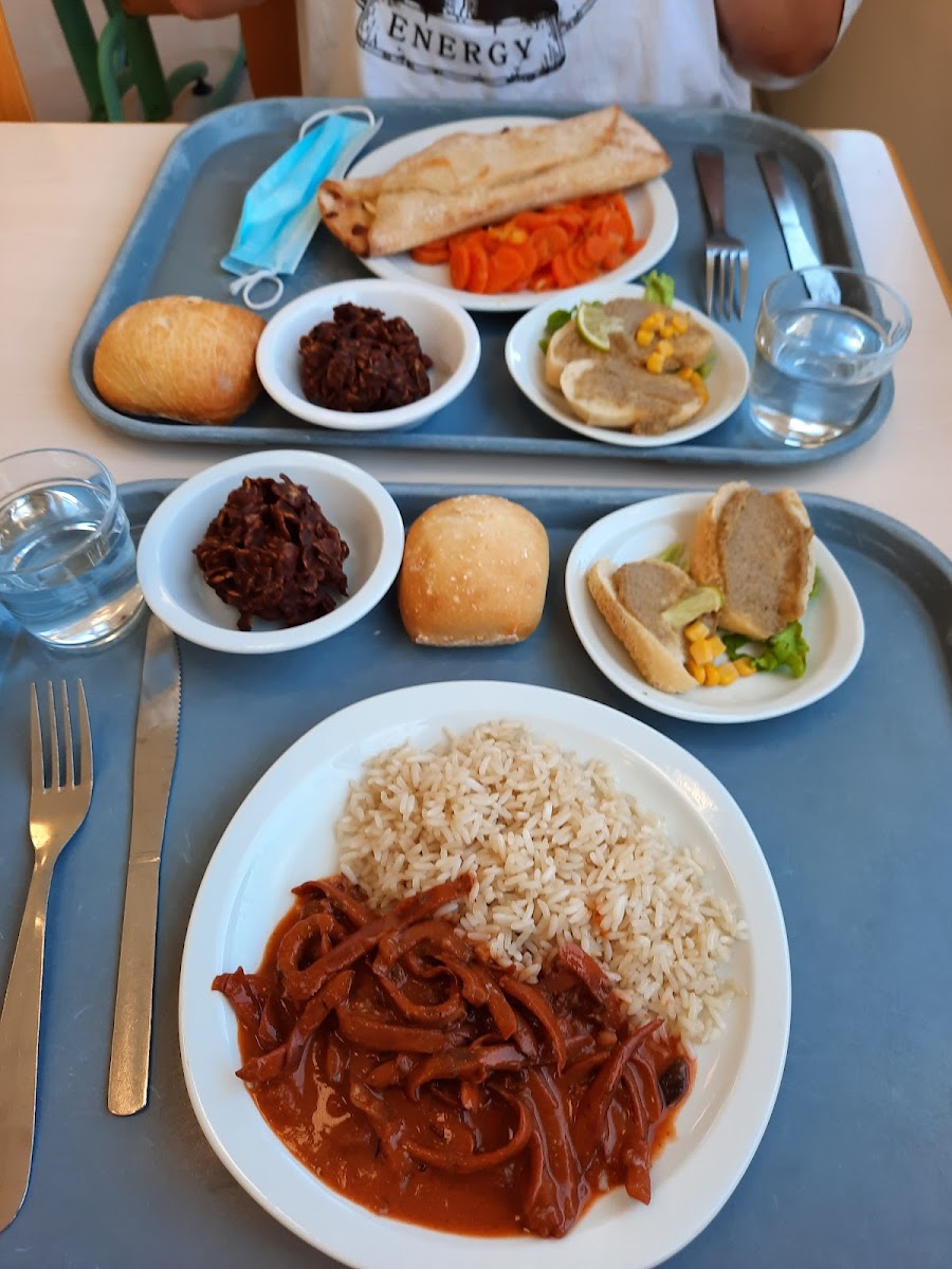 University Dining Kergoat Photo 8