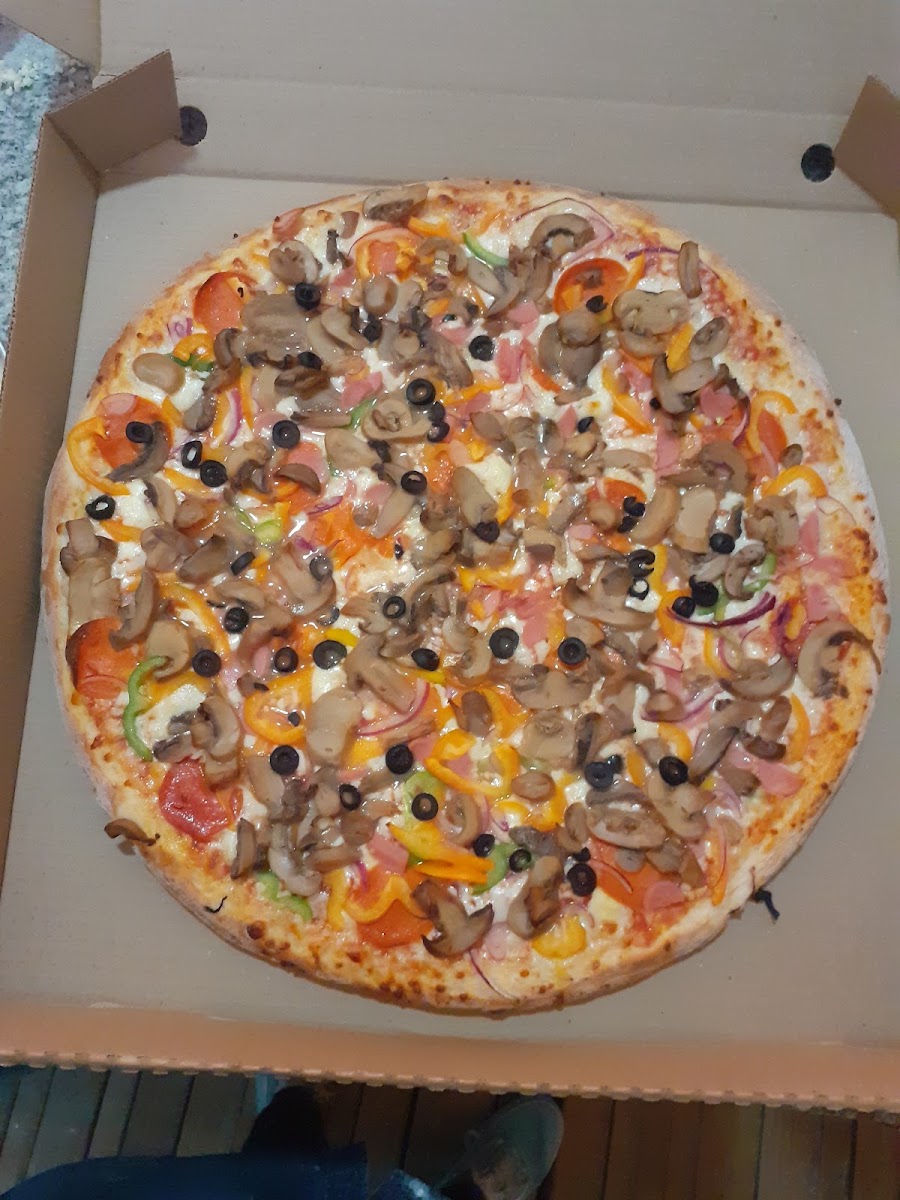 Sergio's Pizza Photo 5