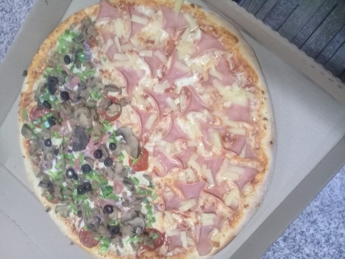 Sergio's Pizza Photo 9