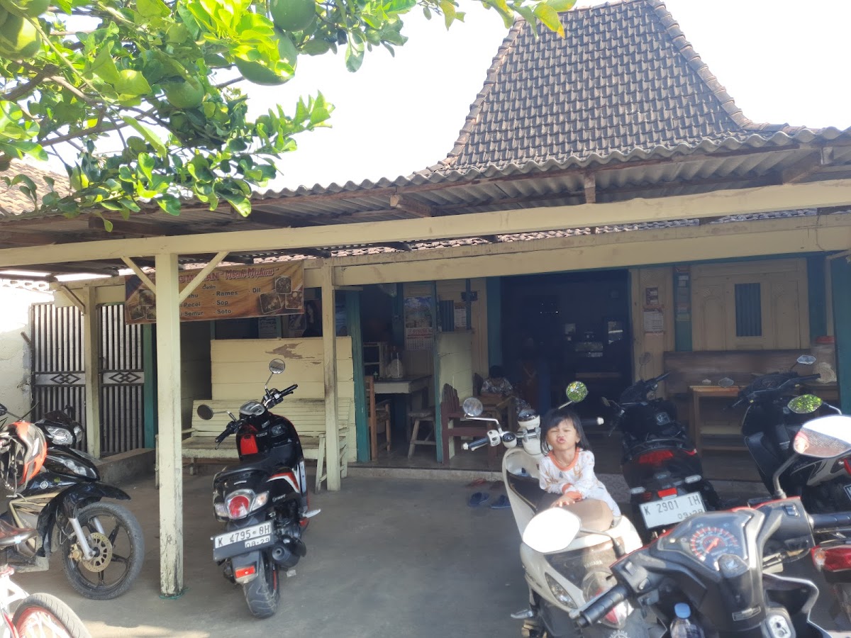 Warung Makan Mbah Mukini Photo 4