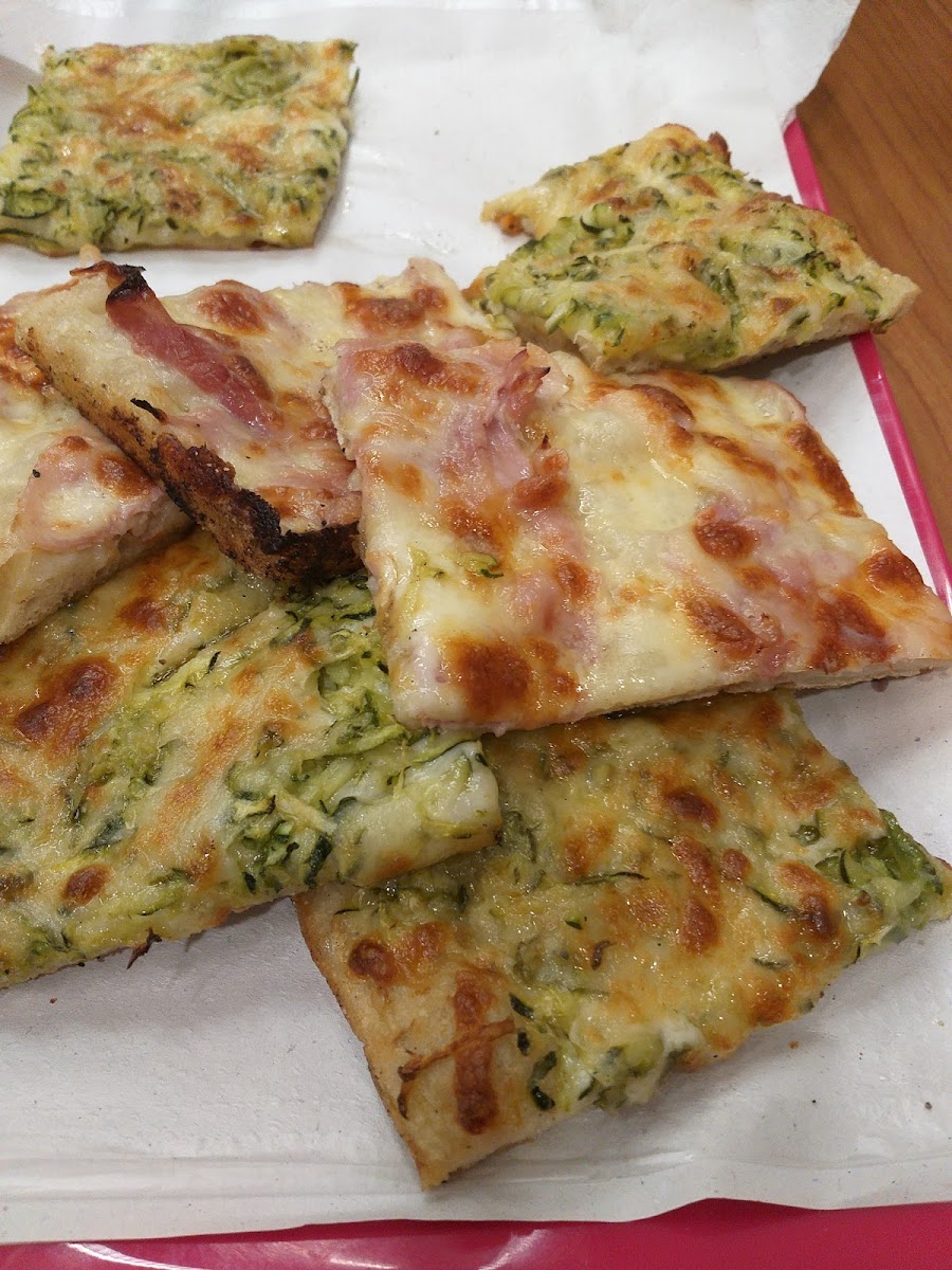 Pizza Pazza Bar Photo 5