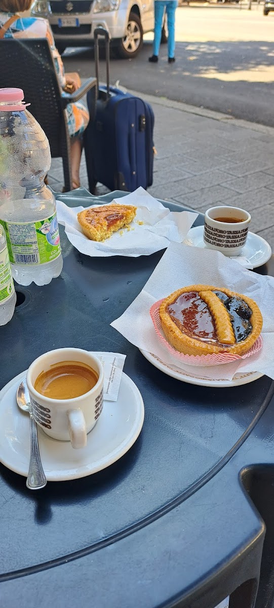 Pizza Pazza Bar Photo 6