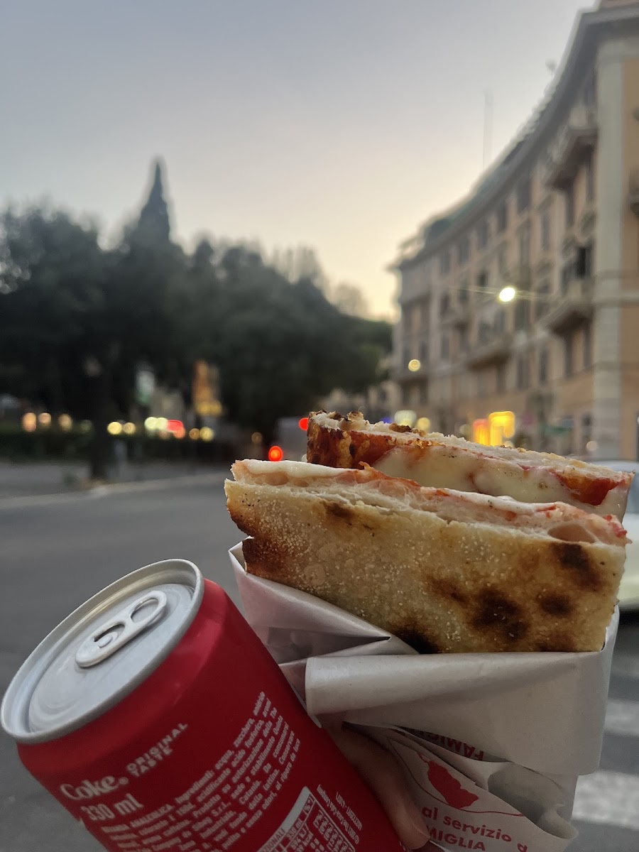 Pizza Pazza Bar Photo 7