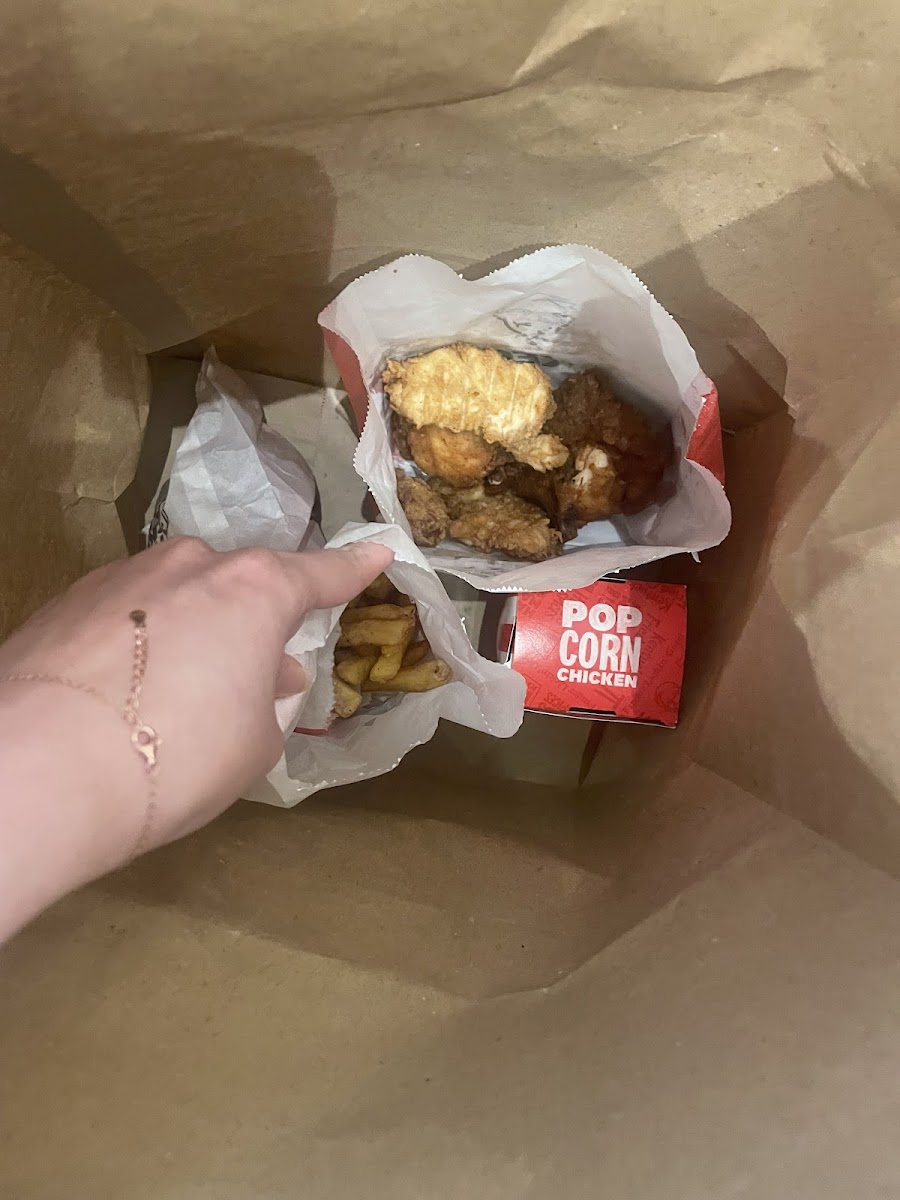 KFC Ardleigh- Ipswich Road Photo 4