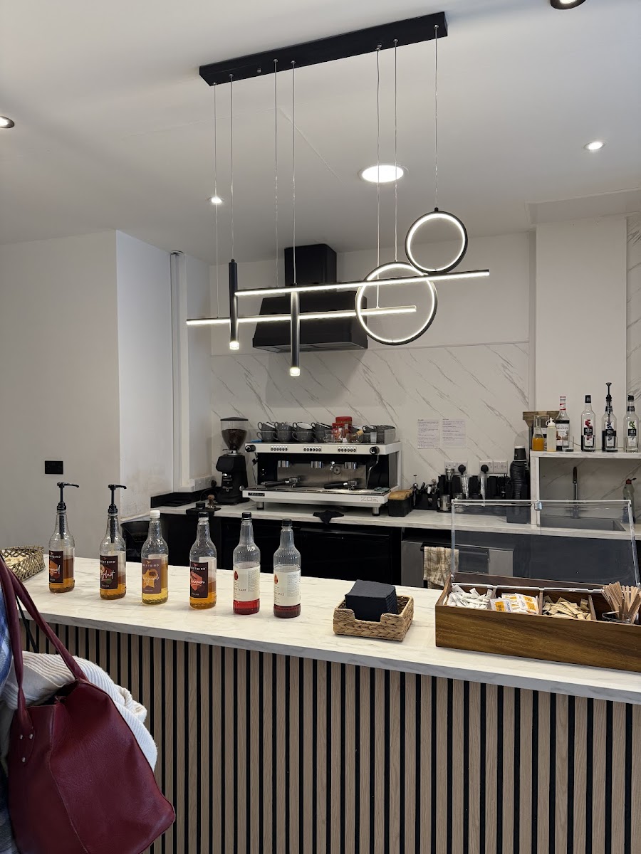 Bisque Coffee Photo 4