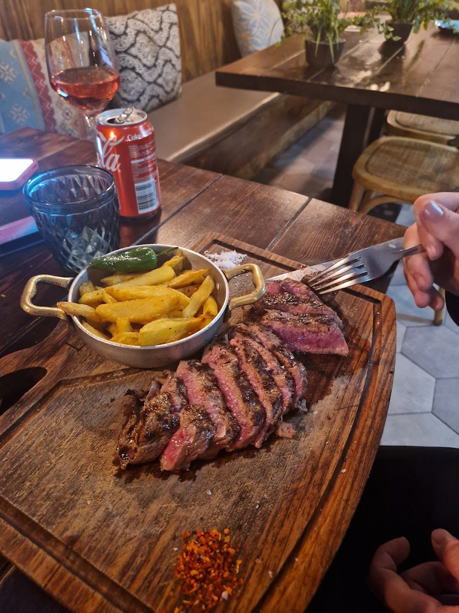 El Rincón Steak house Photo 6
