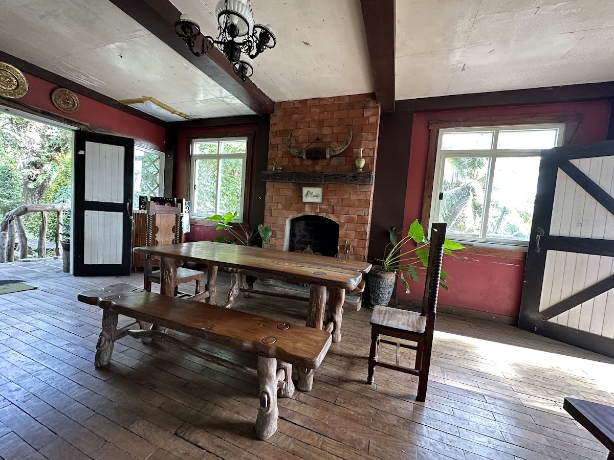 Hillocks Coffee Shop And Restaurant