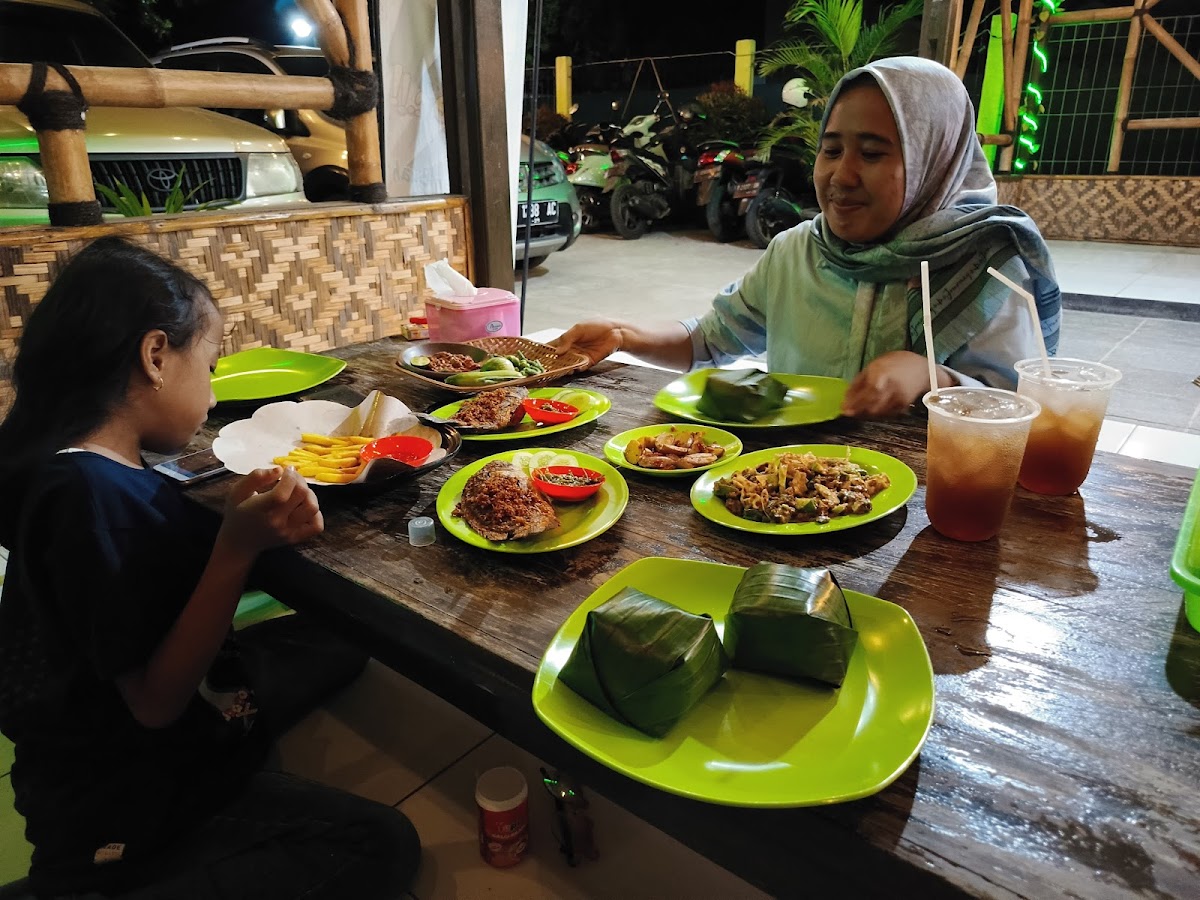 RM SAUNG NENG GEULIS