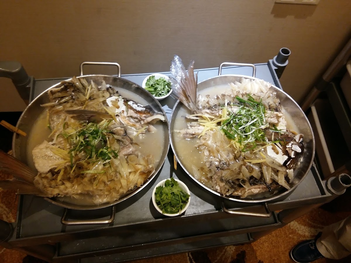 Golden Empire Palace Restaurant Photo 7