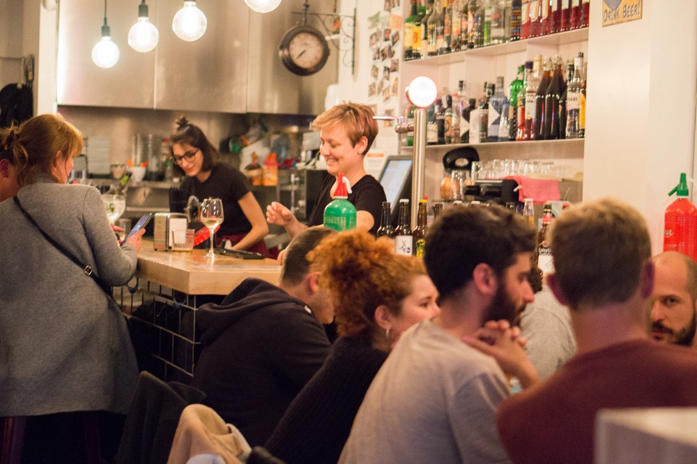 Entre Hores - Tapas, Vermut & Cocktails Photo 4
