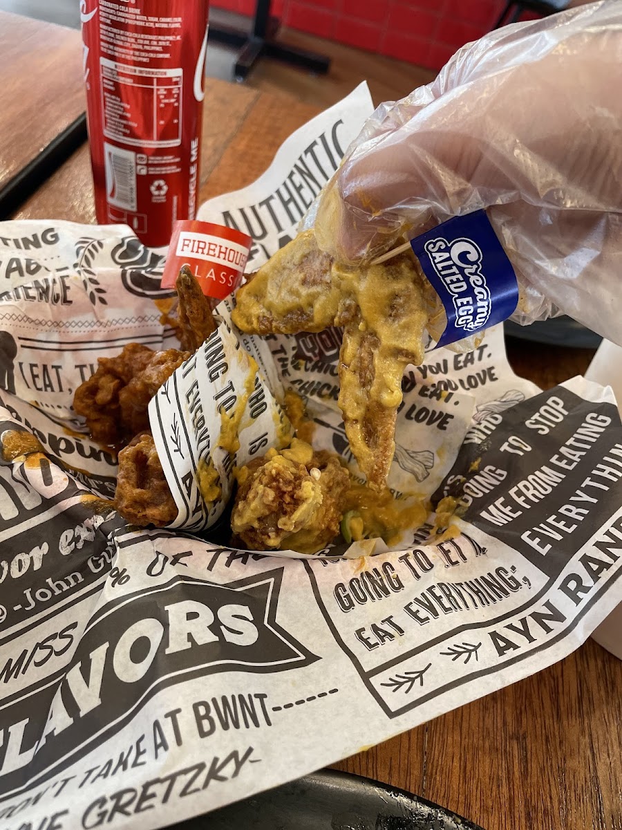Buffalo's Wings ''N Things - Gateway Mall Photo 8