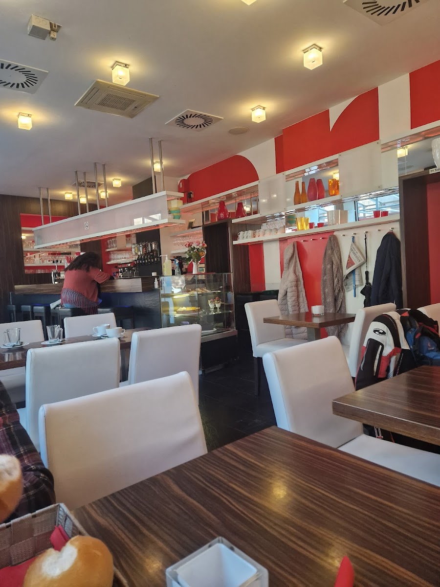 Café Carré Photo 3