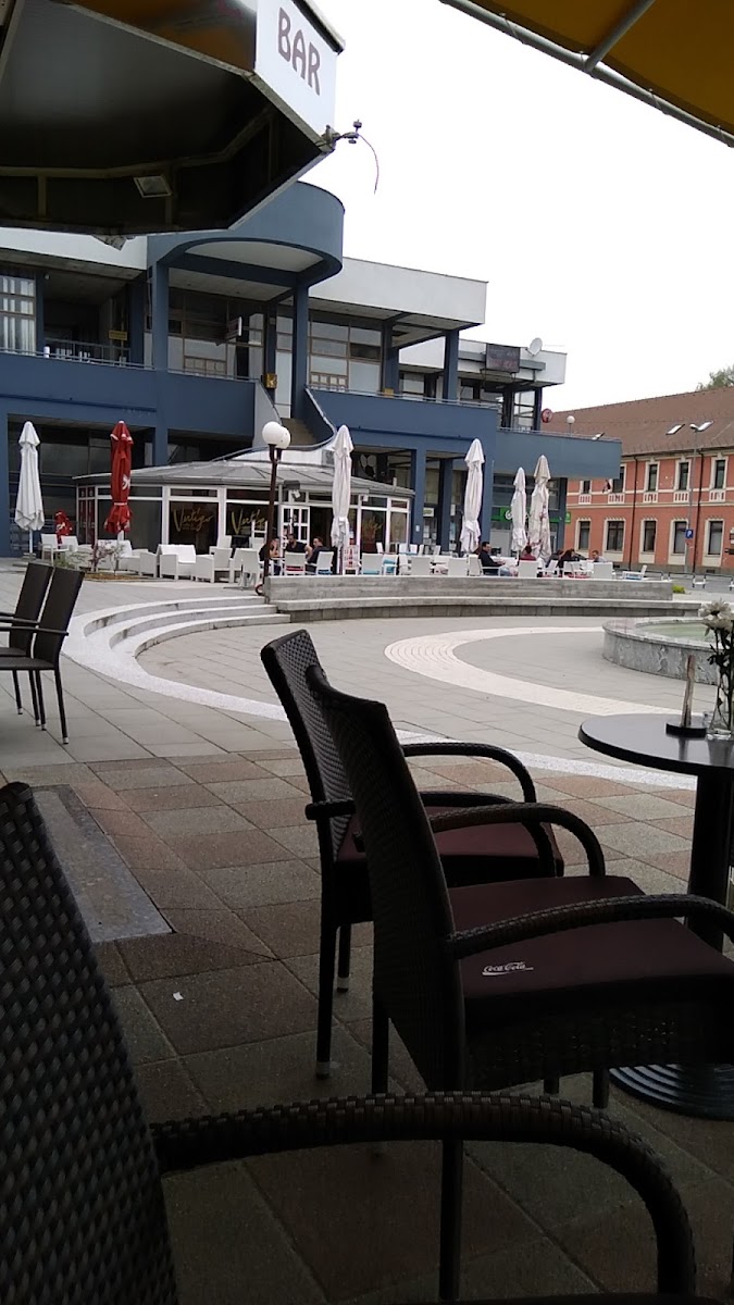 Vertigo caffe & wine bar Photo 10