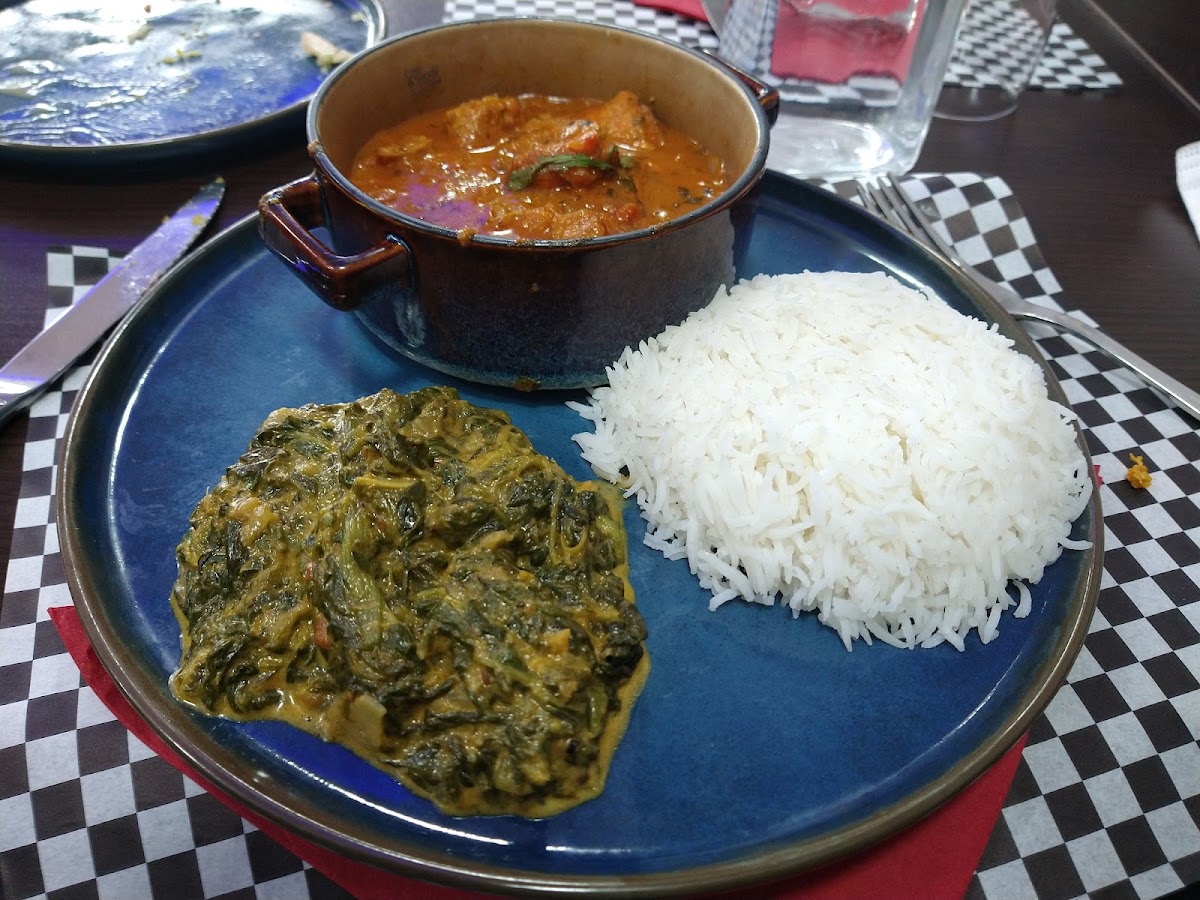 Sasmitha food city Photo 9