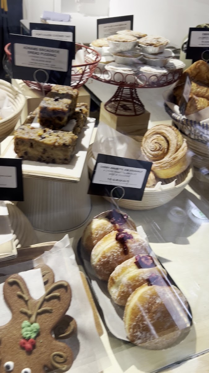 Two Magpies Bakery Photo 2