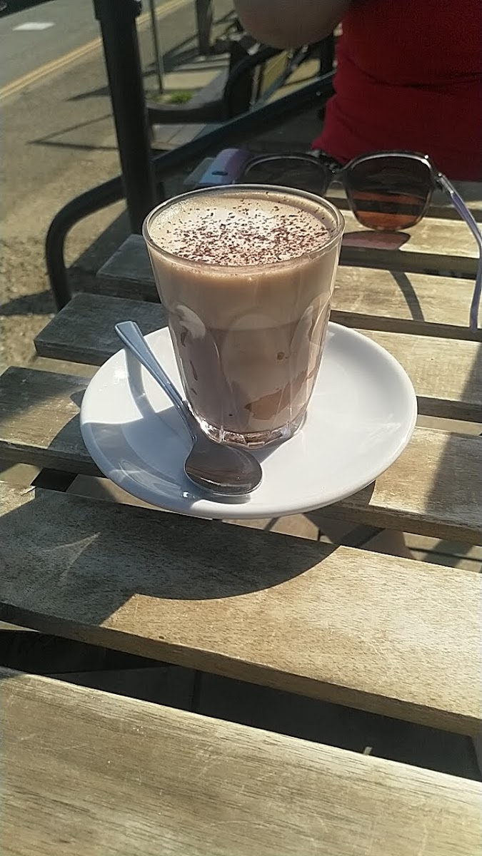 Two Magpies Bakery Photo 7