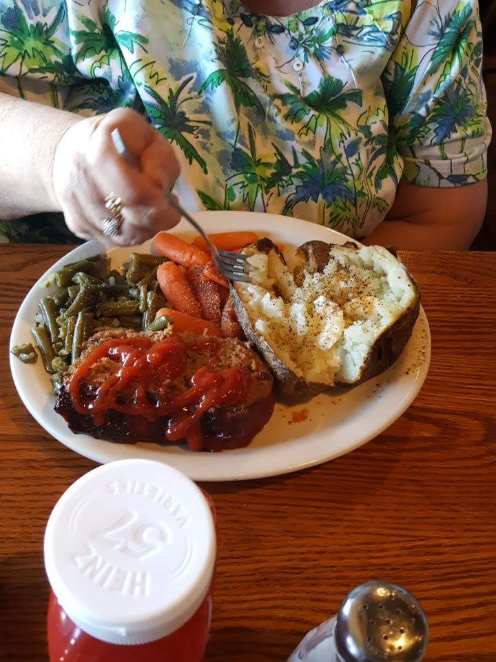 Cracker Barrel Old Country Store Photo 9