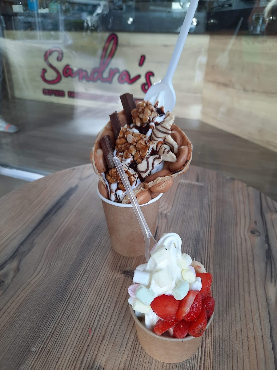 Sandra's Softeis•Frozenyogurt•Waffeln Photo 6