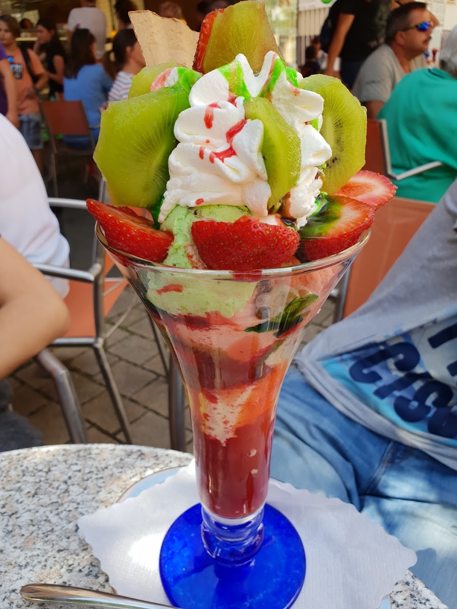 ice cream parlor 'Verona' Photo 5