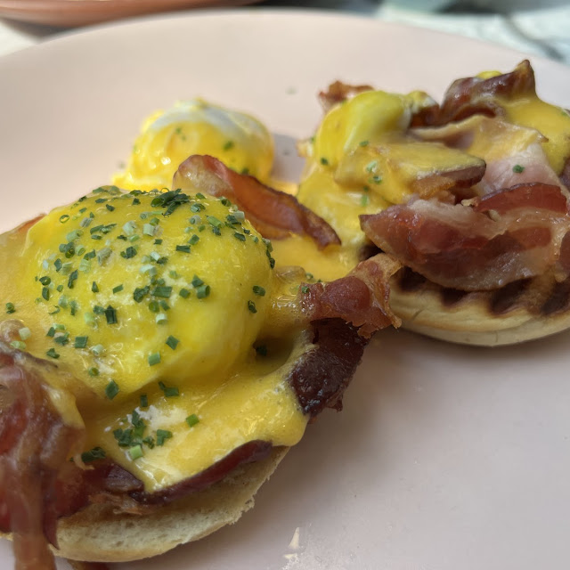 Huevos Benedictinos Con Salmón