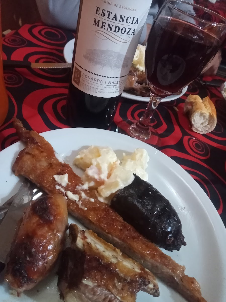 Lucero Cacho - el Corcel Parrilla Photo 2