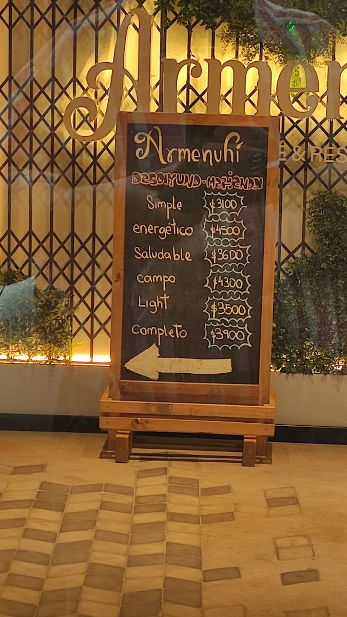 Armenuhí Café & Resto Photo Menu 2