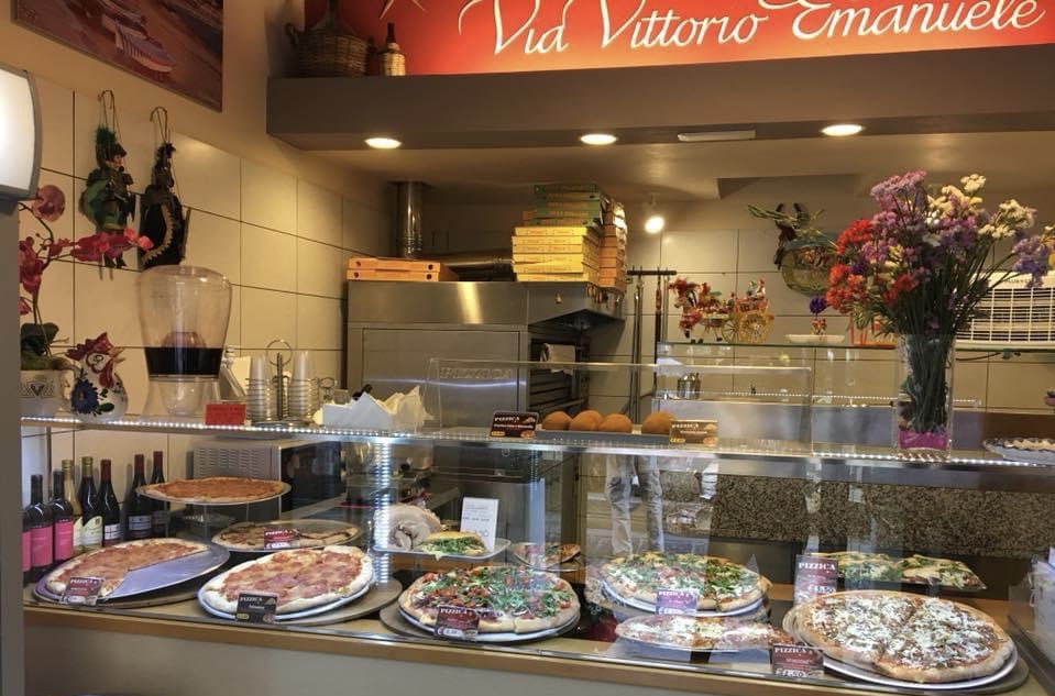 Pizzica Via Vittorio Emanuele Cefalu' Photo 4
