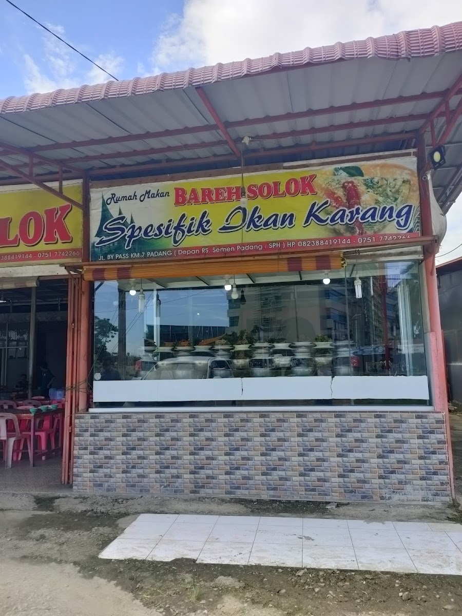 RUMAH MAKAN & PENGINAPAN BAREH SOLOK