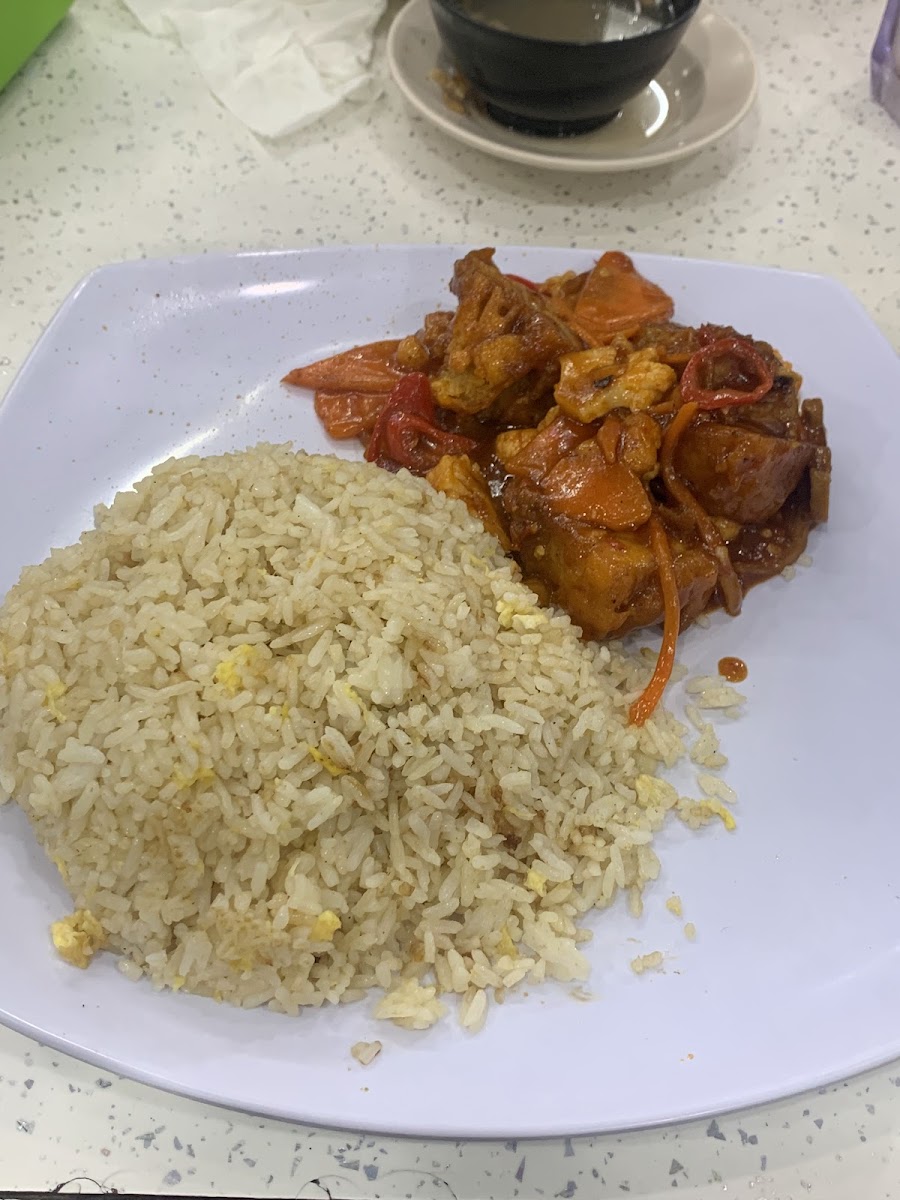 Kolombong Fish Head Curry Kingfisher Photo 2