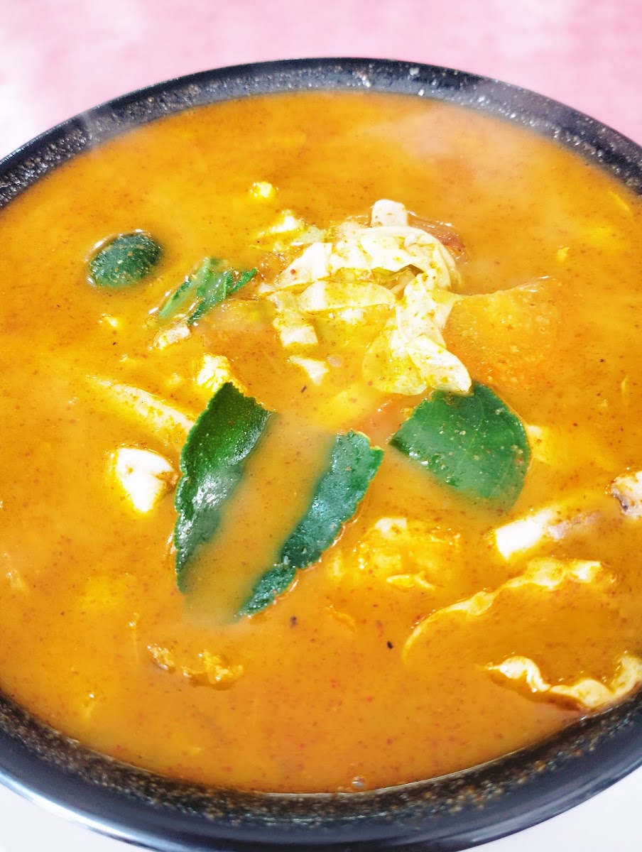 Kolombong Fish Head Curry Kingfisher Photo 6
