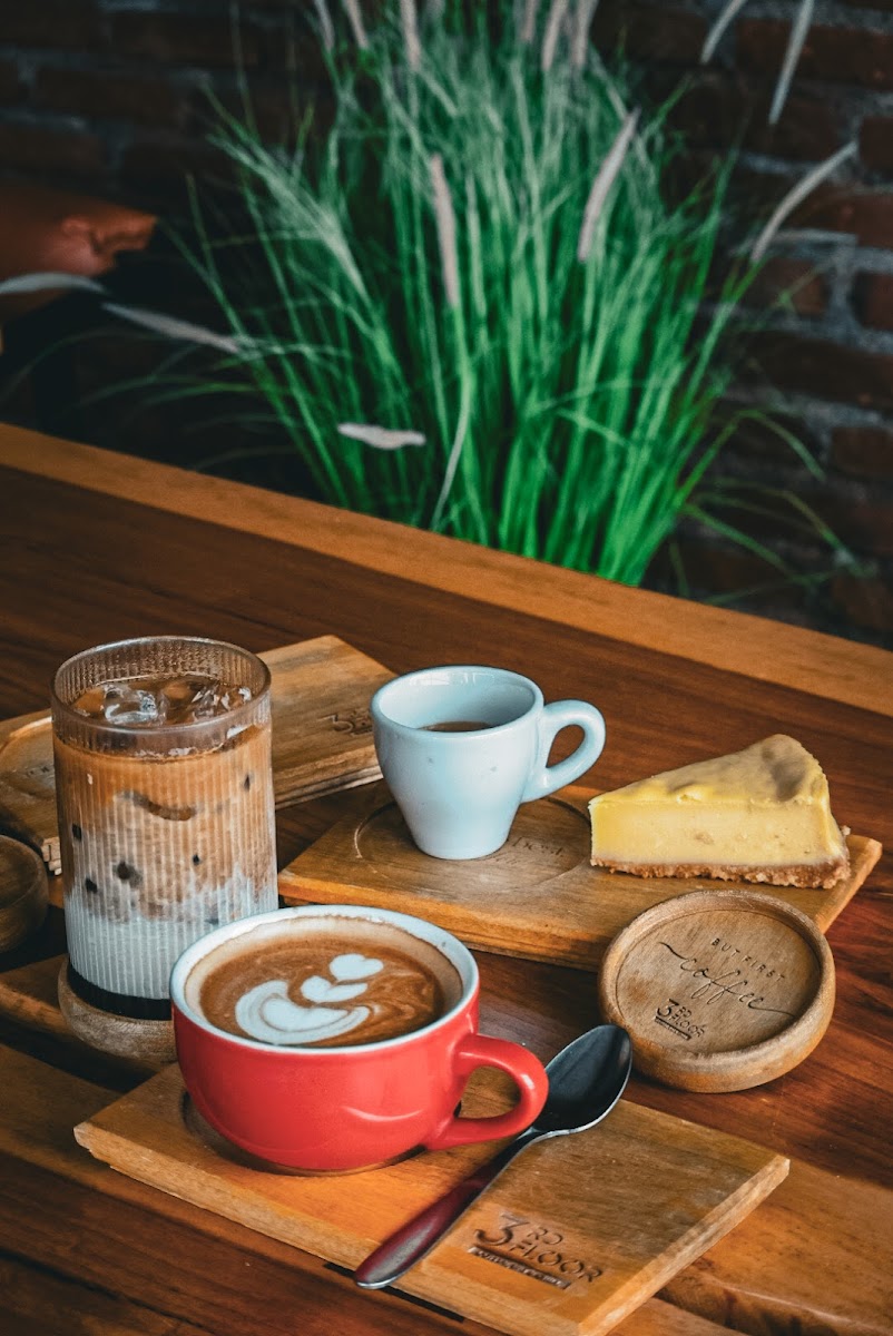 3rd Floor Coffee, Eat & Chill Photo 3