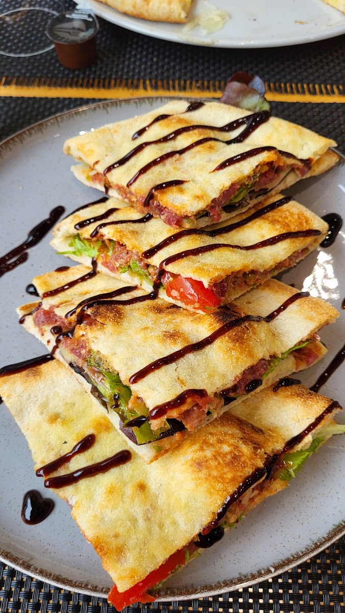 DAMARINA PIZZERIA Photo 9