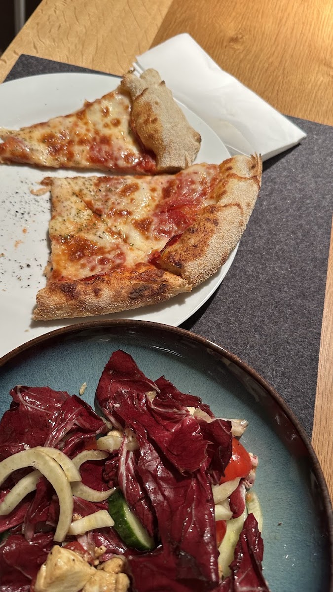 Kumpels Pizzeria Photo 6