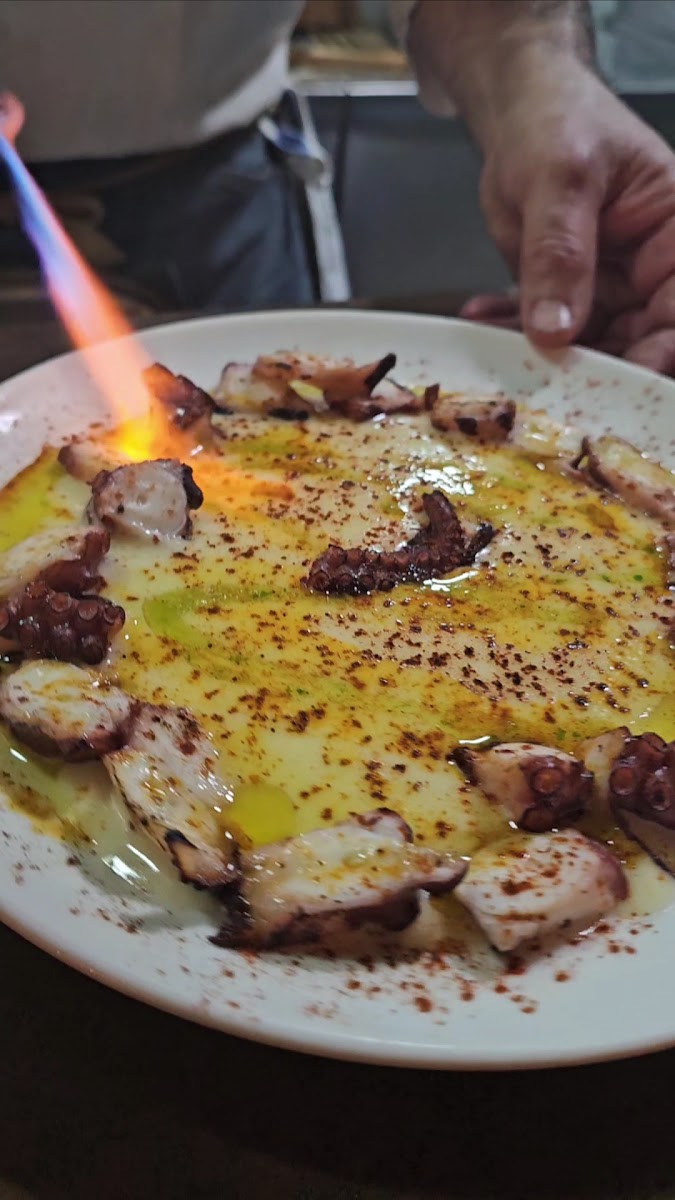 Remol Restaurant Photo 2