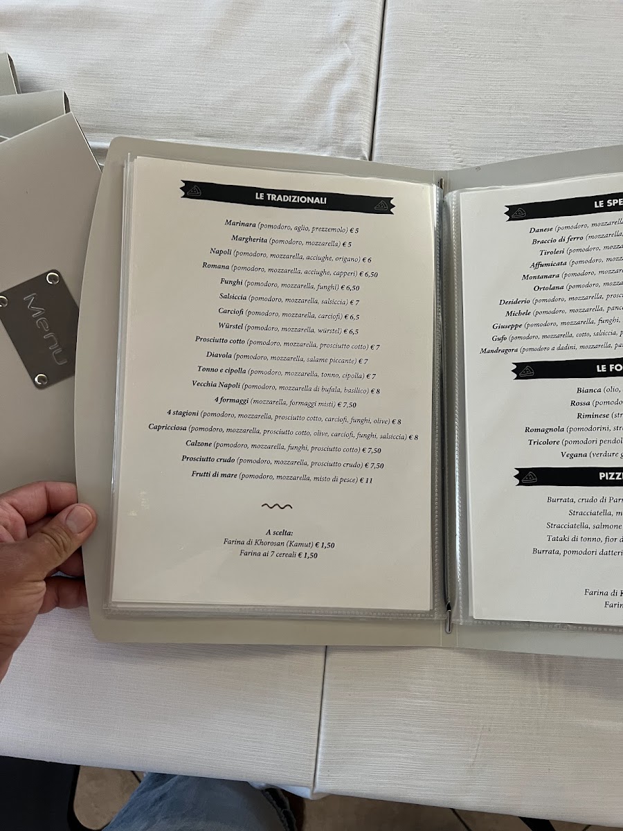 Tre sorelle Photo Menu 6