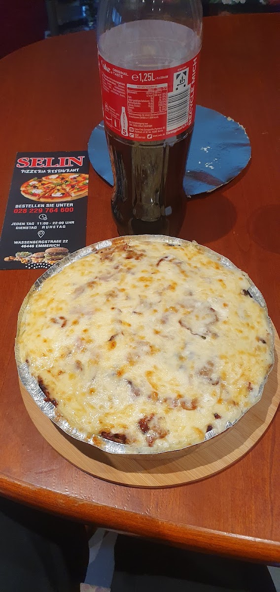 Selin Pizzeria Restaurant Photo 8