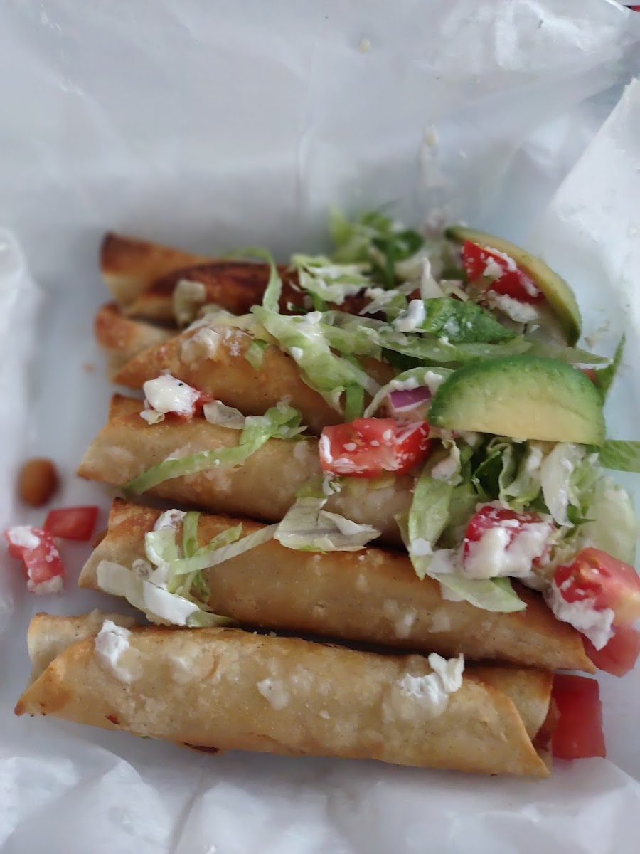 Taqueria El Buen Pastor Photo 3