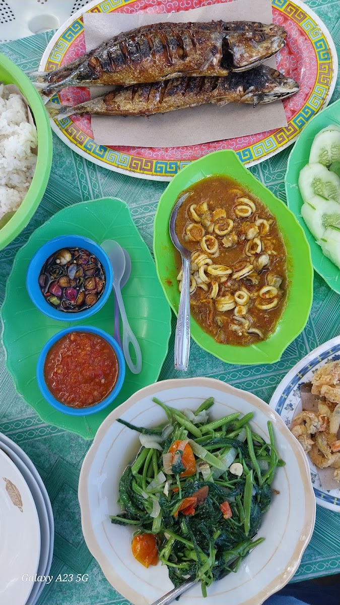 Warung Makan Layla Sari꧋ꦮꦫꦸꦁꦩꦏꦤ꧀ꦭꦪ꧀ꦭꦱꦫꦶ Photo 3
