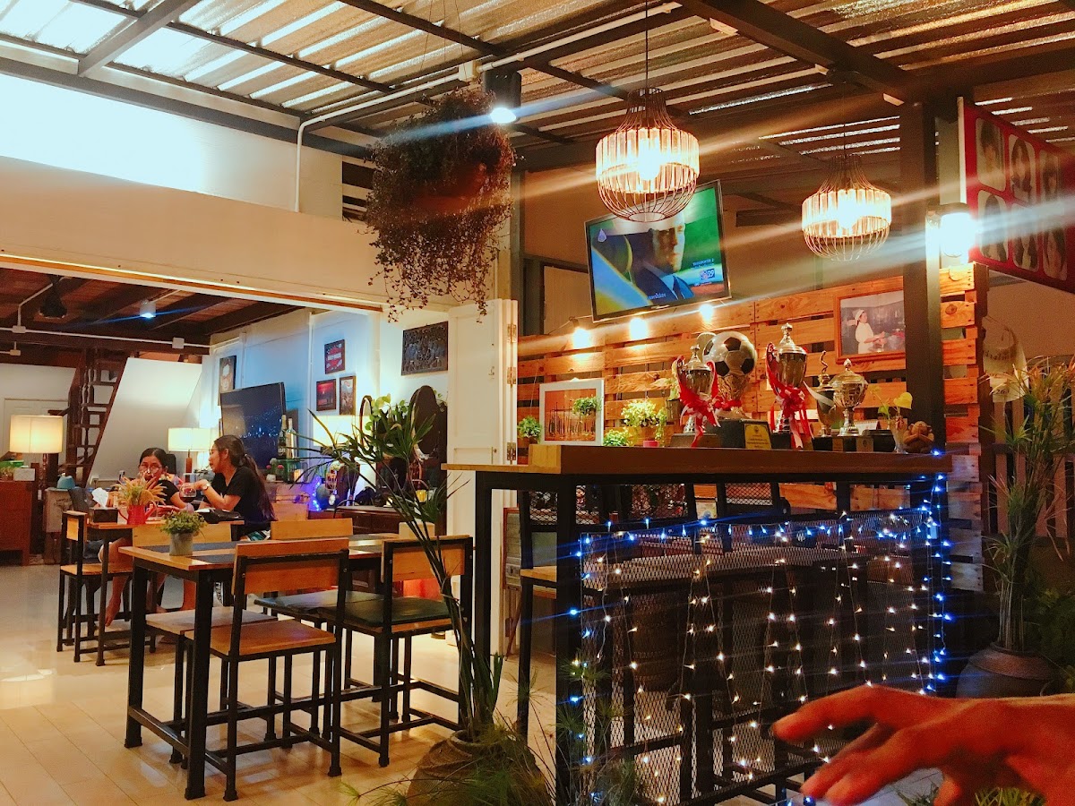 ร้านอาหารเข็มทองเขาตะเกียบ Khemthong restaurant