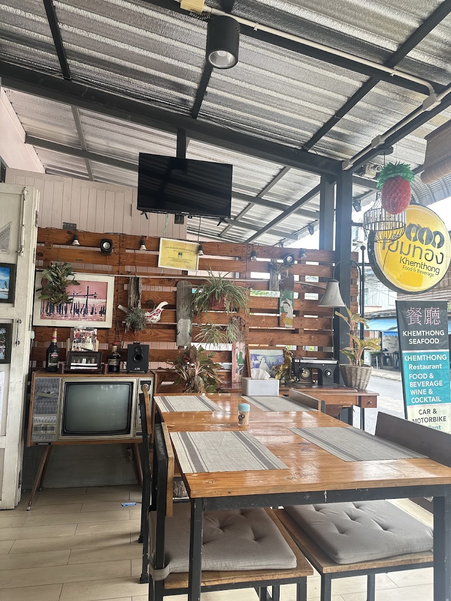 ร้านอาหารเข็มทองเขาตะเกียบ Khemthong restaurant Photo 4
