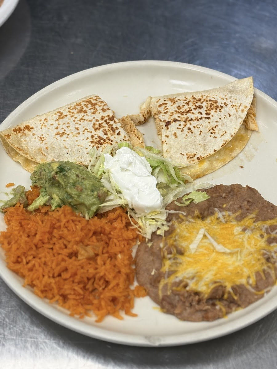 El Sombrero Mexican Restaurant Photo 5