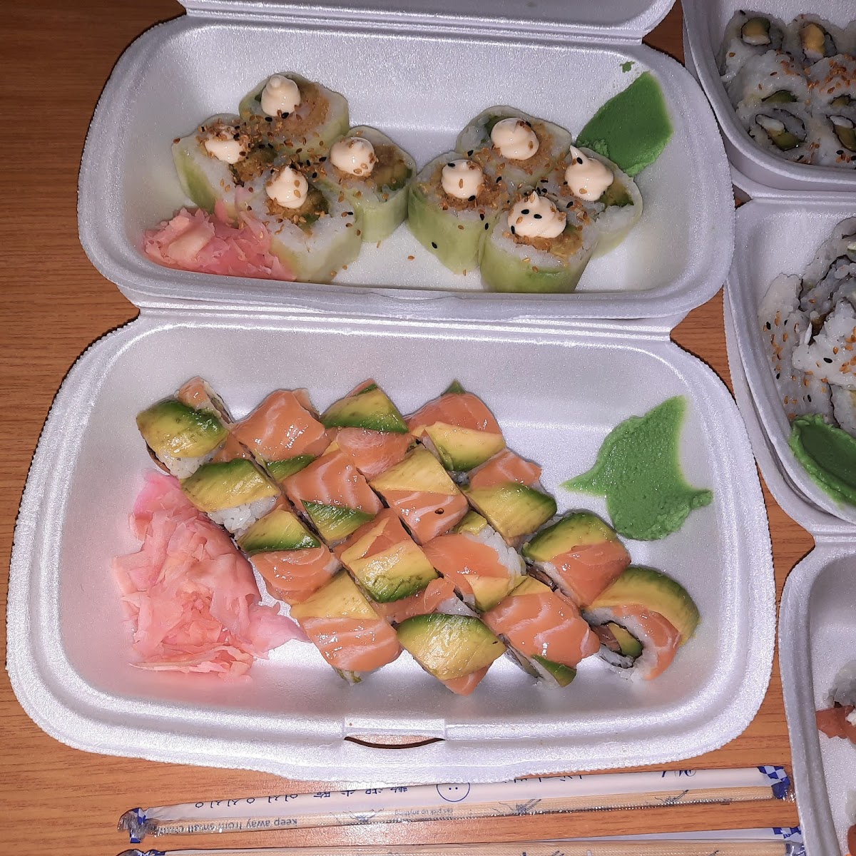 Kiss Me Chinese & Sushi