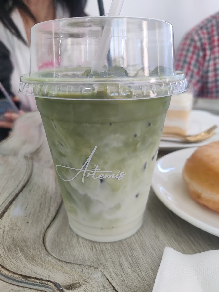 Artemis Cafe Bangsaen Photo 7
