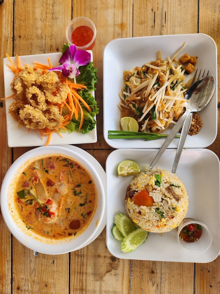 Nong Ploy Thai Food Photo 3
