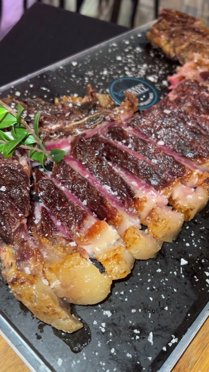 Urban Grill Steakhouse Photo 2