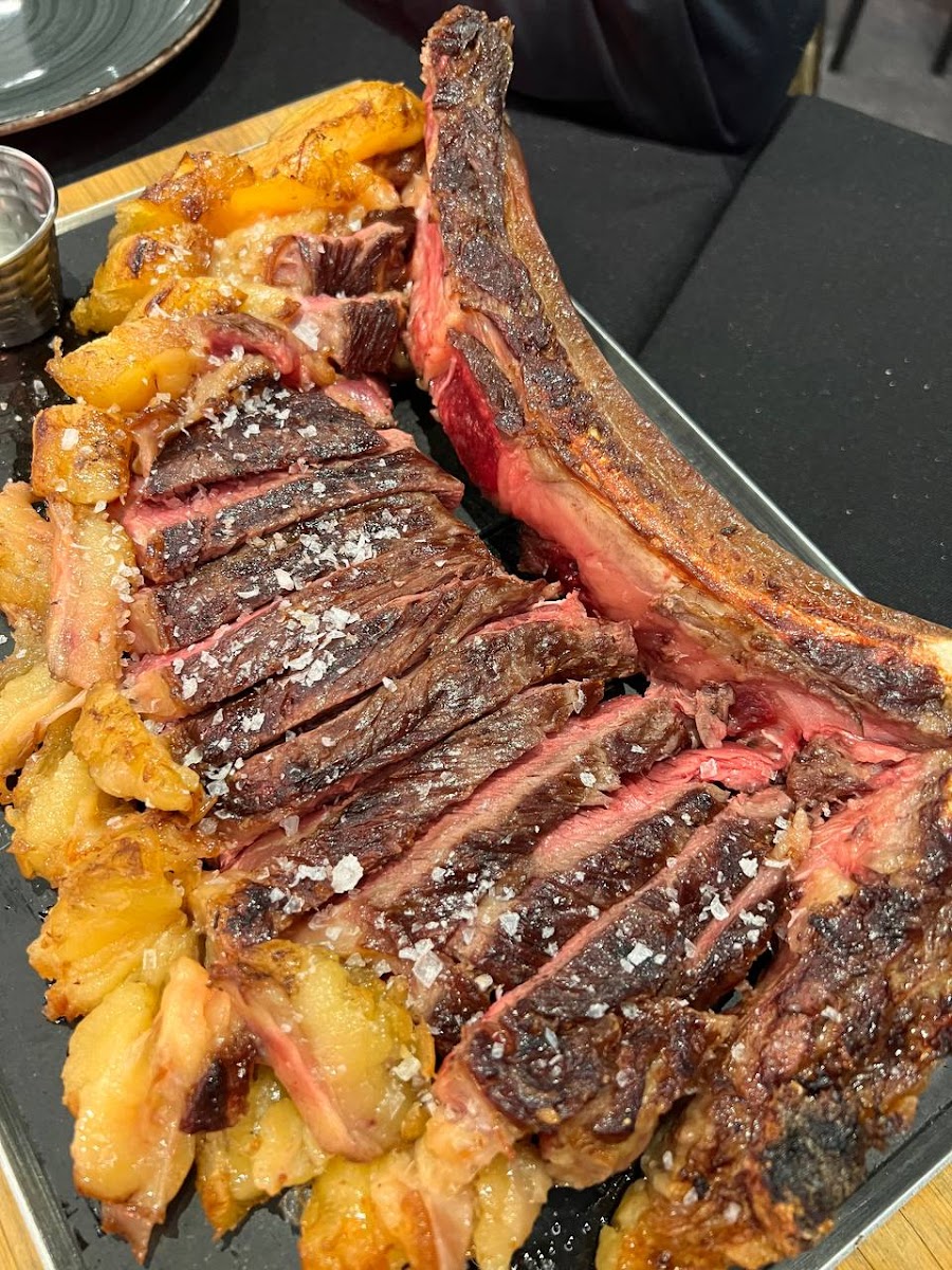 Urban Grill Steakhouse Photo 4